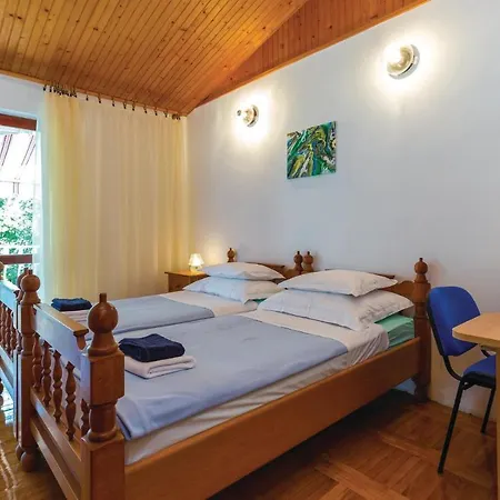 Beautiful In With 3 Bedrooms And Wifi Vikendica *