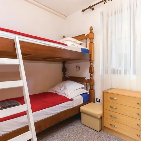 Beautiful In With 3 Bedrooms And Wifi * Jadranovo