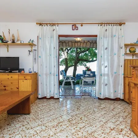 Vikendica Beautiful In With 3 Bedrooms And Wifi Jadranovo